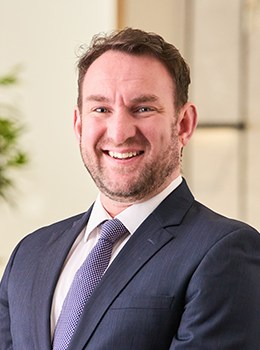 260X 350 Pxmatthew Parkhurst